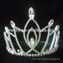 Novo produto e as coroas de cristal e tiaras forma única forma